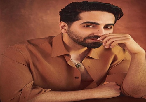Ayushmann Khurrana is an astrophile, looks at universe in poetic way